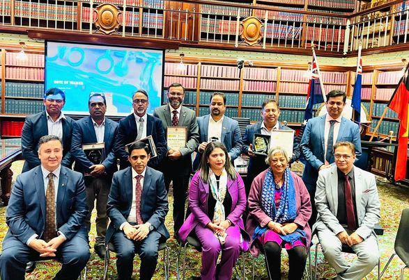সিডনিতে প্রবাসী বাংলাদেশী সংবাদ মাধ্যম ব্যক্তিত্বদের সম্মাননা প্রদান